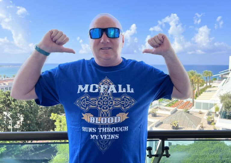 A descendant in the Maclean/MacPhail line wearing a T-shirt that says "McFall blood runs through these veins."